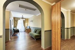 Frapolli Hotel