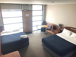 Highlander Hotel