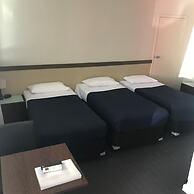 Highlander Hotel