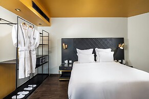 EVE by Adam Hotels