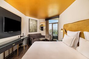 EVE by Adam Hotels