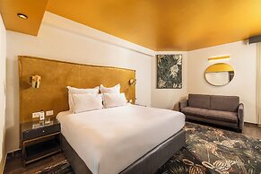 EVE by Adam Hotels