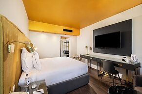 EVE by Adam Hotels