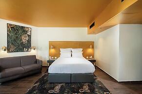 EVE by Adam Hotels