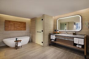 DoubleTree by Hilton Bangkok Ploenchit