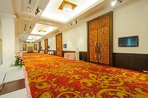 The Empress Hotel Chiang Mai