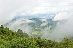 Hmong Hilltribe Lodge