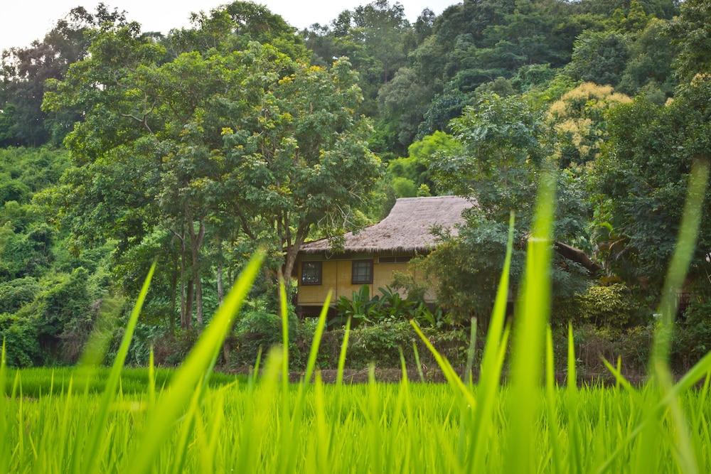 Hmong Hilltribe Lodge