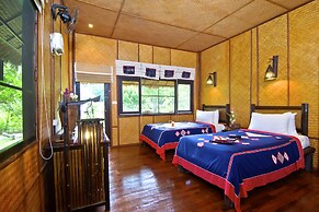 Hmong Hilltribe Lodge