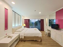 Ebina House