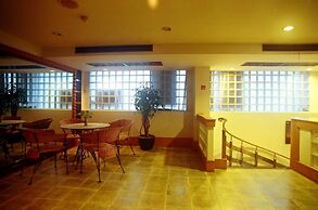 Ebina House
