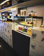 Ebina House