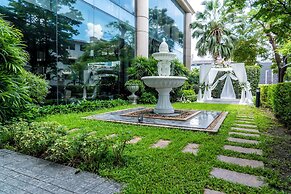 Century Park Hotel