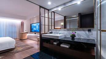Wyndham Grand Plaza Royale Ningbo