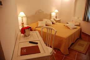 Hotel Monti Di Mola