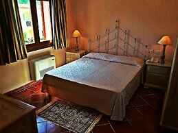 Hotel Monti Di Mola