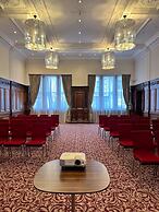 Leopold Hotel