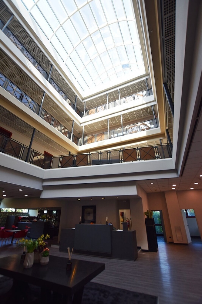 MajesticHouse Conference & Restaurant