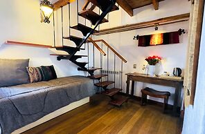 ARQUEOLOGO EXCLUSIVE SELECTION - Casa Peralta