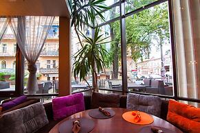 Palladium Hotel