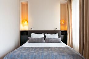 Nevsky Forum Hotel
