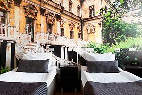 Nevsky Forum Hotel
