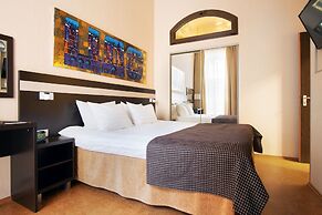 Nevsky Forum Hotel