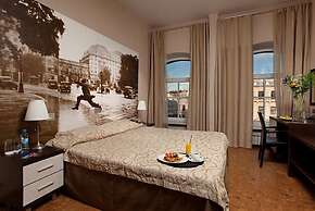 Nevsky Forum Hotel