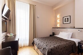 Nevsky Forum Hotel