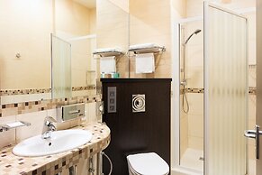 Nevsky Forum Hotel