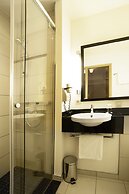 Townhouse Hotel