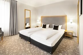 Townhouse Hotel