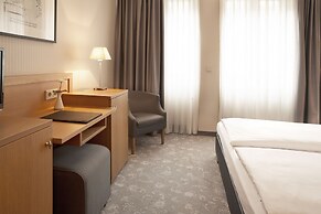 Townhouse Hotel