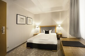 Townhouse Hotel