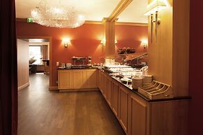 Townhouse Hotel