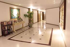 City Beach Resort