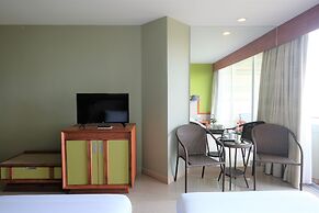 Long Beach Cha-Am Hotel