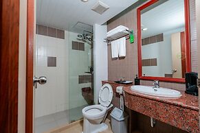 Long Beach Cha-Am Hotel