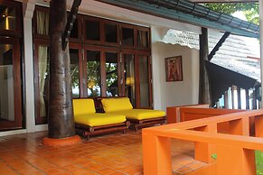 Mom Tri's Villa Royale