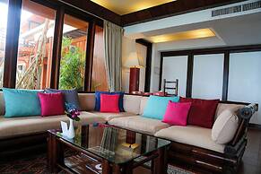 Mom Tri's Villa Royale
