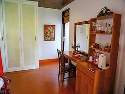 Mom Tri's Villa Royale