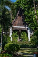 Mom Tri's Villa Royale