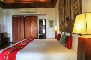 Mom Tri's Villa Royale