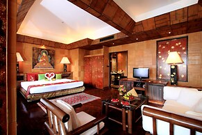Mom Tri's Villa Royale