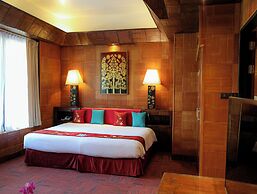 Mom Tri's Villa Royale