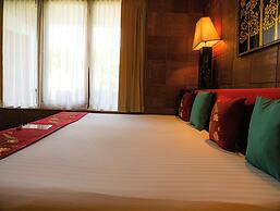 Mom Tri's Villa Royale
