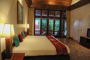 Mom Tri's Villa Royale