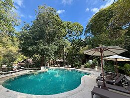 Baan Krating Phuket Resort