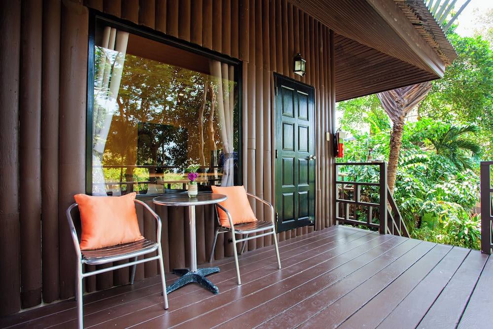 Baan Krating Phuket Resort