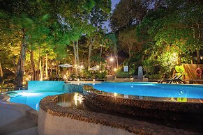 Baan Krating Phuket Resort
